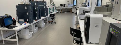 Quad-Lab: un laboratoire d'analyses chimiques, spécialisé dans l'analyse de la qualité de l'air